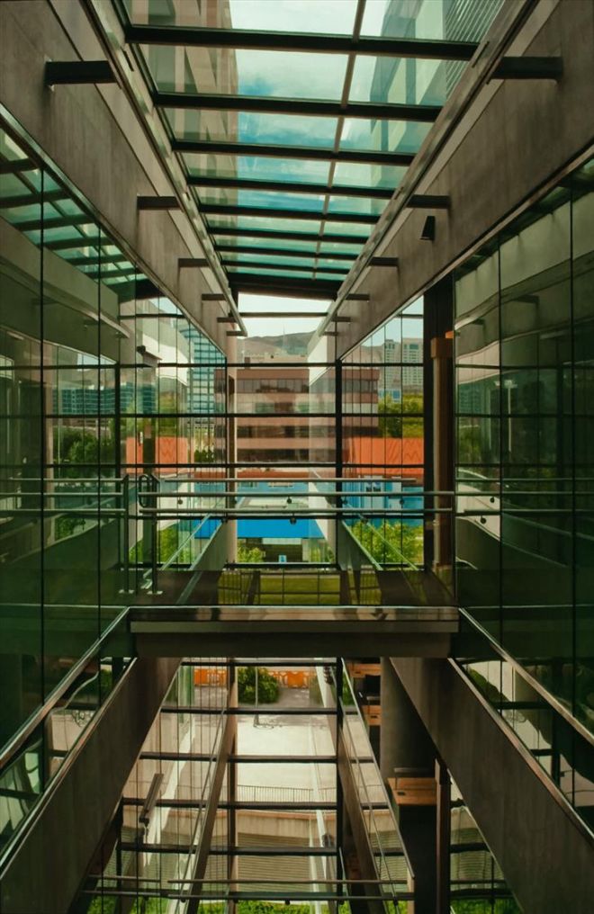 Incredible Hyper-Realistic Paintings By Patrick Kramer