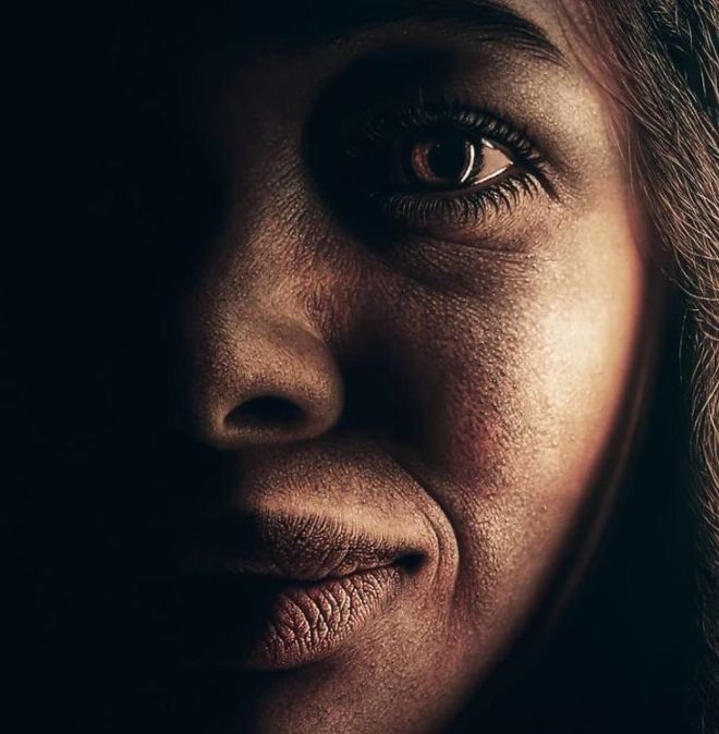 Fantastic Realistic Human Paintings By Kamalky Laureano