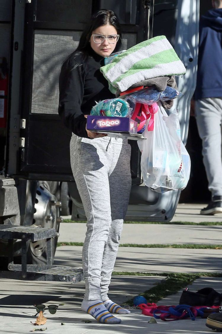 Ariel Winter Candids While Returning Home In Los Angeles