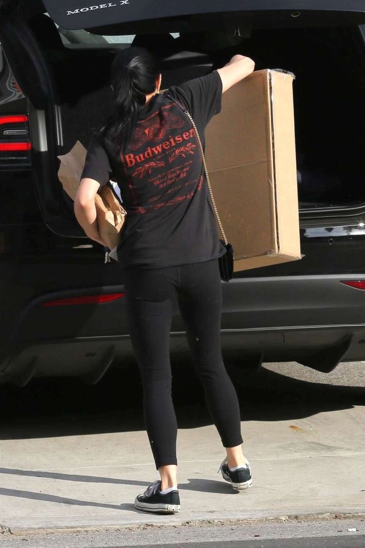 Ariel Winter Spotted Outside A Studio In Los Angeles