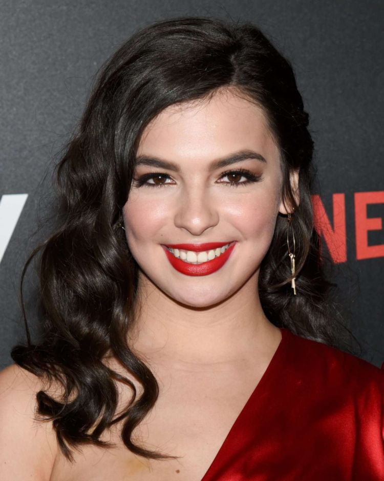 Isabella Gomez Shines At The Premiere Of 'One Day At A Time' Season 3