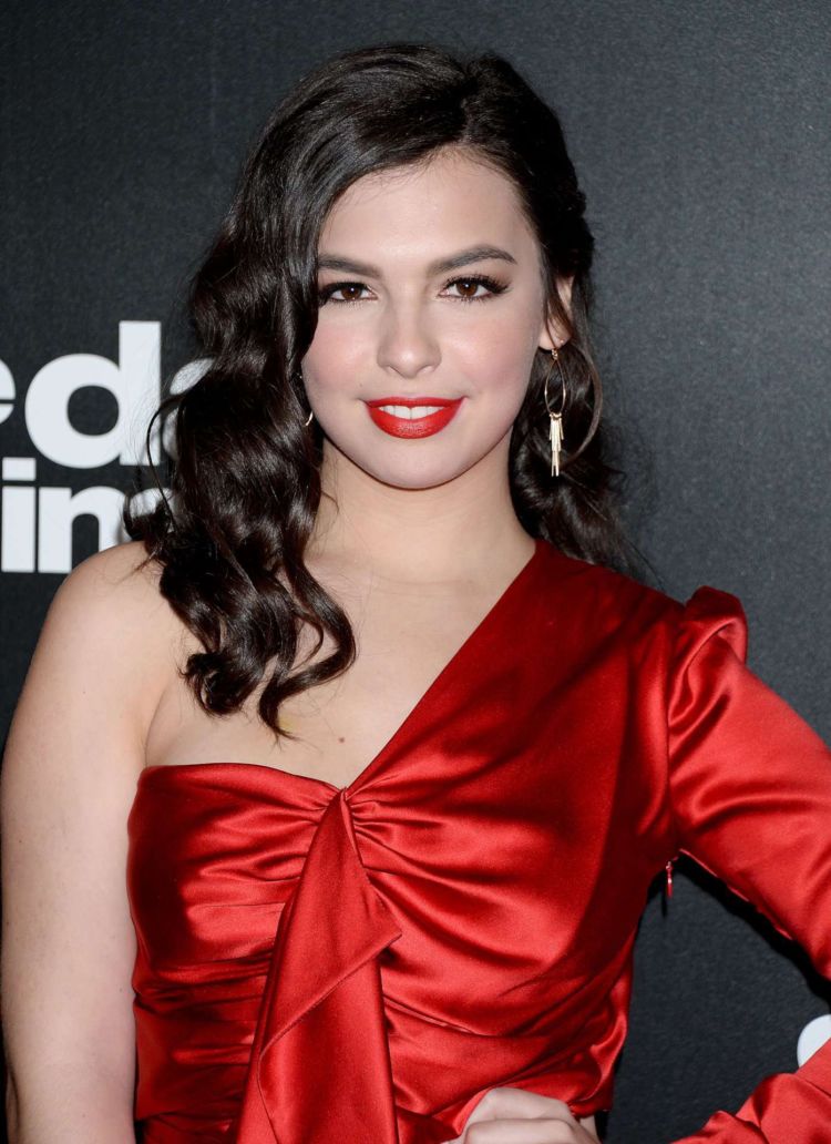 Isabella Gomez Shines At The Premiere Of 'One Day At A Time' Season 3