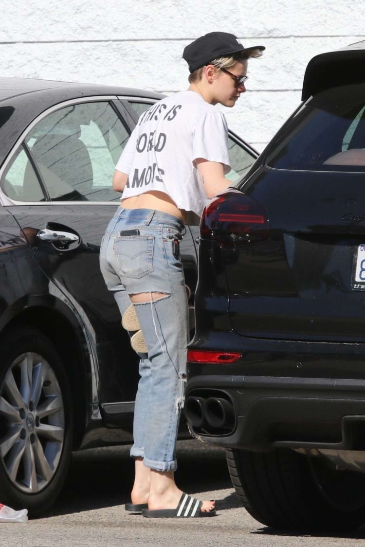 Kristen Stewart Candids While Leaving Nail Bar In West Hollywood