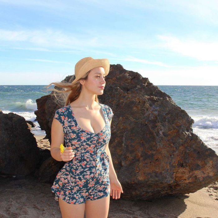 Caylee Cowan's Fantastic Photoshoot On The Beach In Malibu