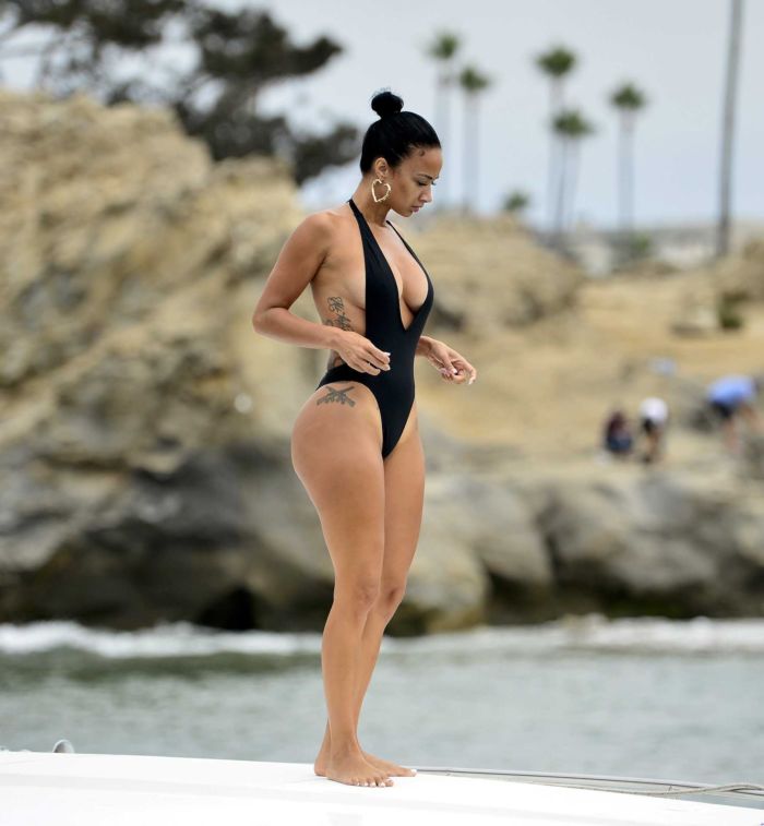 Draya Michele Enjoying The Day In Swimsuit On A Yacht