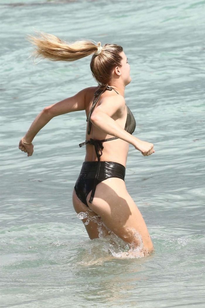 Eugenie Bouchard On A Bikini Vacation In Miami
