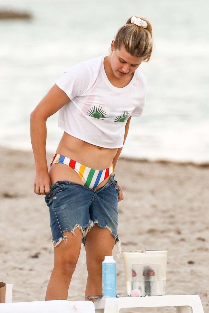 Eugenie Bouchard Candids On The Beach In Miami