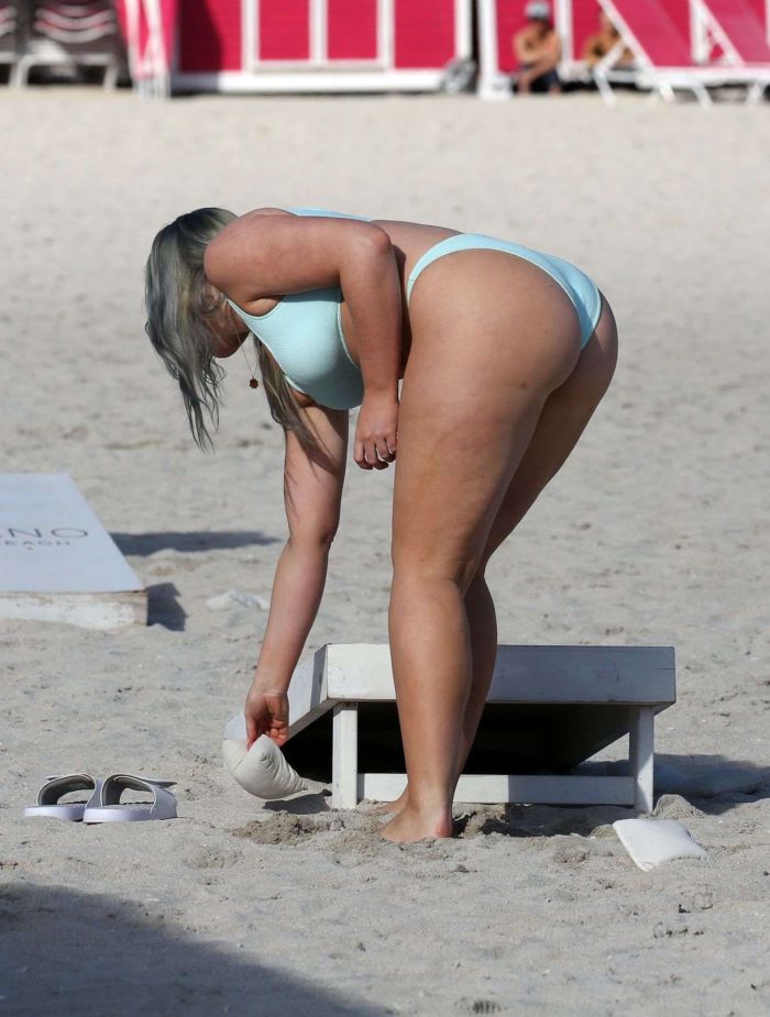 Iskra Lawrence On A Bikini Vacation At Miami Beach