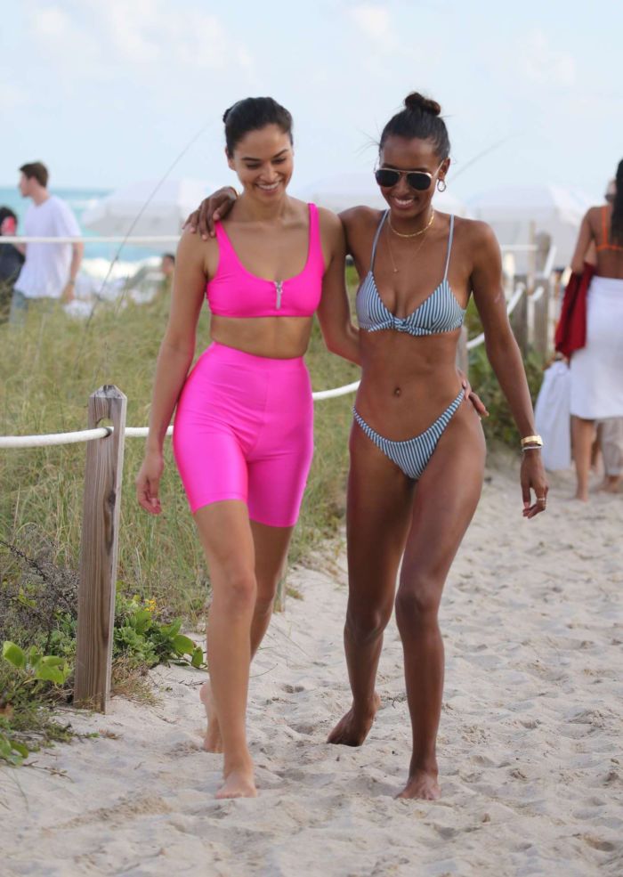Jasmine Tookes, Shanina Shaik And Lais Ribeiro Together On The Beach In Miami