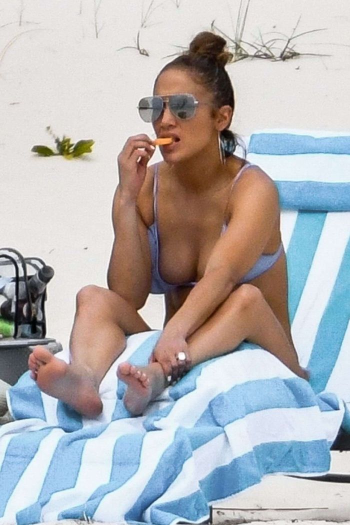 Jennifer Lopez On A Bikini Holiday At The Beach In Bahamas