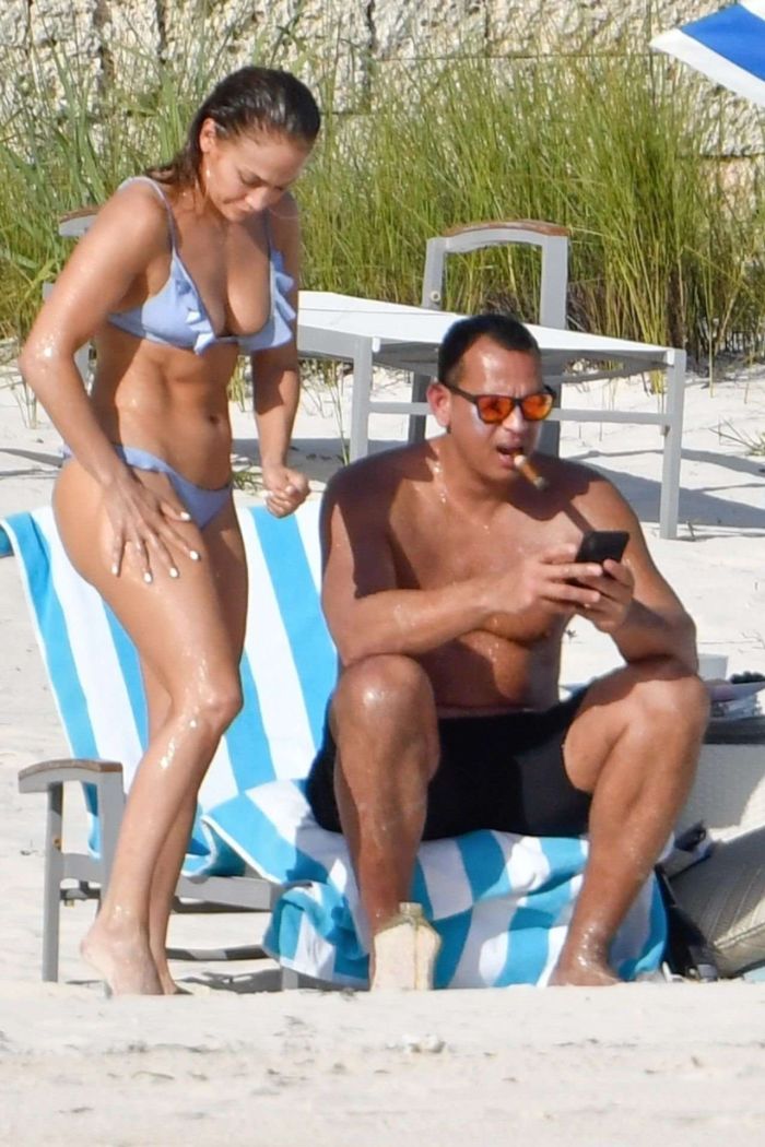 Jennifer Lopez On A Bikini Holiday At The Beach In Bahamas
