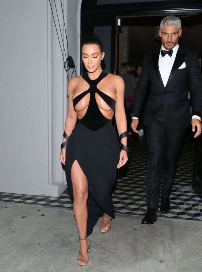 Kim Kardashian Arrives At 5th Annual Hollywood Beauty Awards