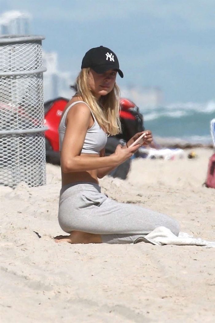 Kimberley Garner Does Bikini Workout On The Beach In Miami