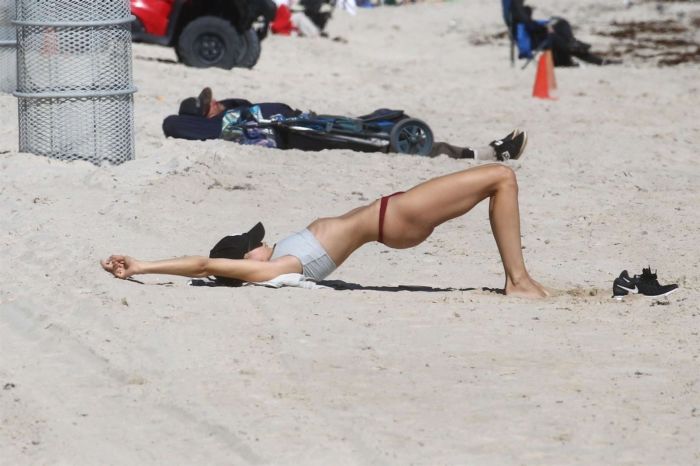 Kimberley Garner Does Bikini Workout On The Beach In Miami