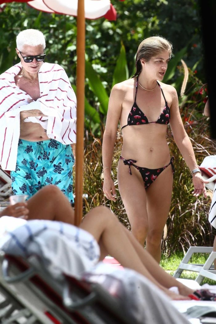 Selma Blair Relaxing At The Poolside In Bikini